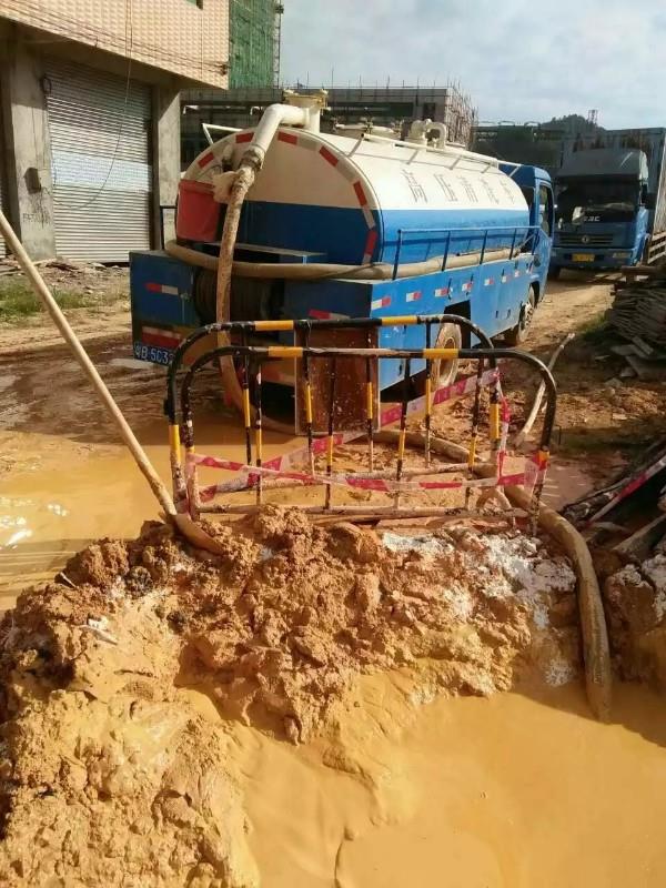 吊罗山乡工地淤泥清淤